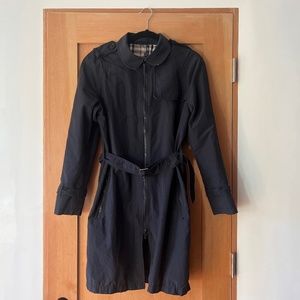 Burberry Belted Zip Raincoat | Black | Size 10R